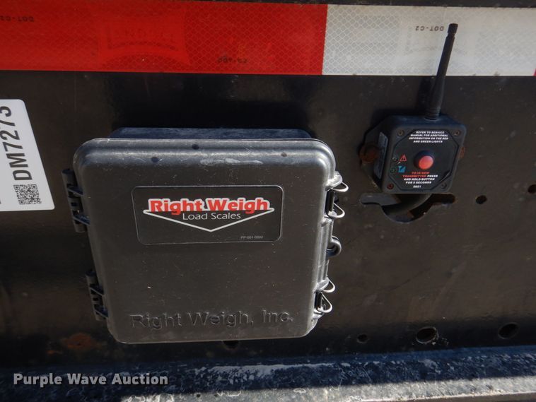 image for item DM7273 2008 Landoll 930C  drop deck equipment trailer