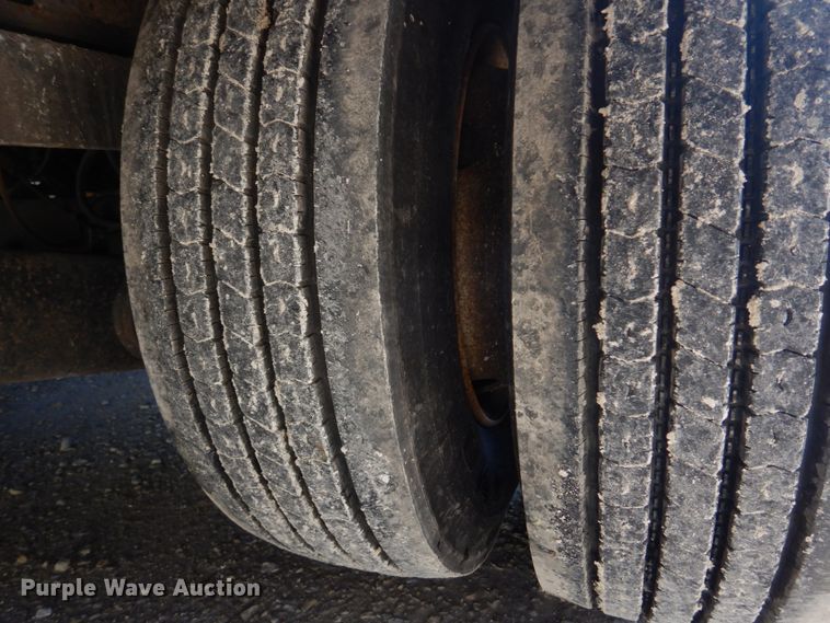 image for item DM7273 2008 Landoll 930C  drop deck equipment trailer