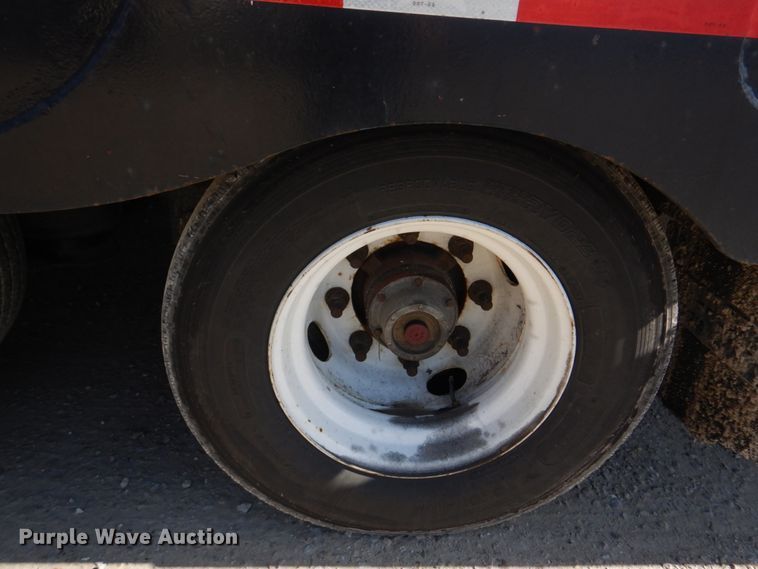 image for item DM7273 2008 Landoll 930C  drop deck equipment trailer