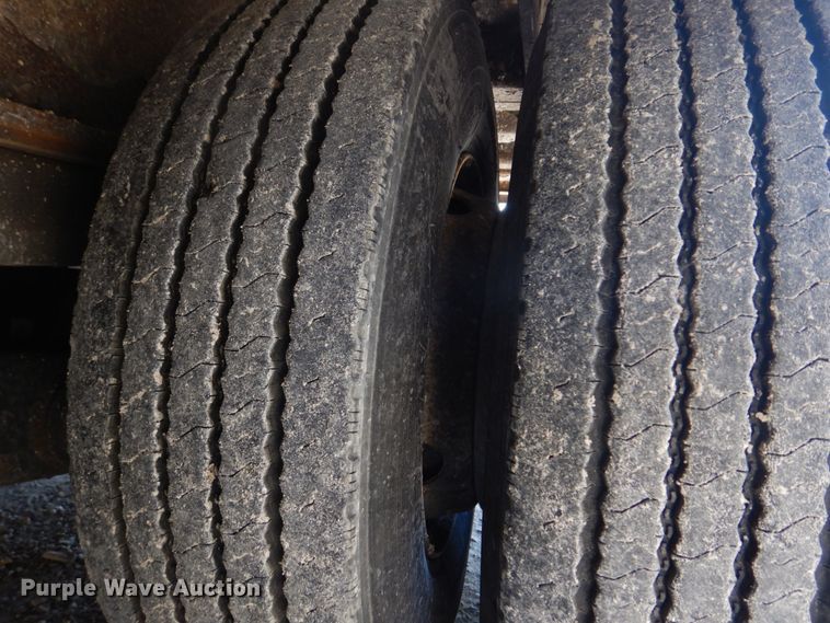 image for item DM7273 2008 Landoll 930C  drop deck equipment trailer