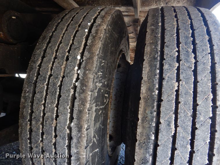 image for item DM7273 2008 Landoll 930C  drop deck equipment trailer