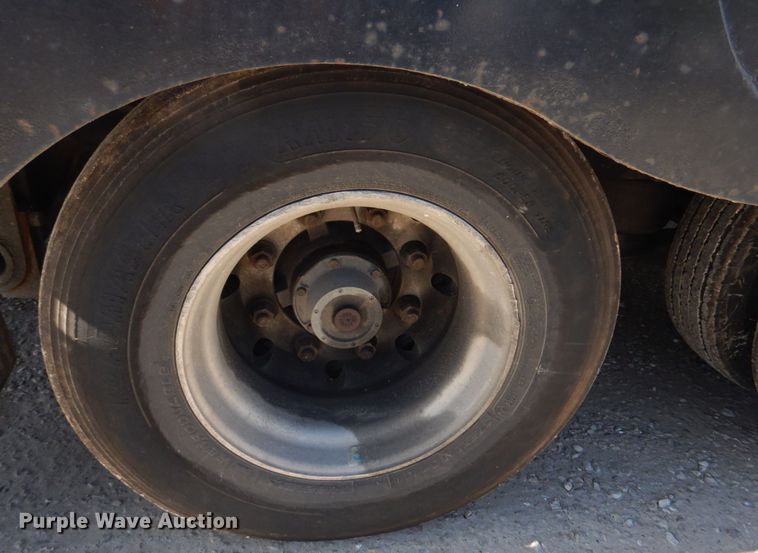 image for item DM7273 2008 Landoll 930C  drop deck equipment trailer