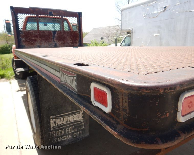 image for item DM7312 1998 Chevrolet C6500  flatbed truck