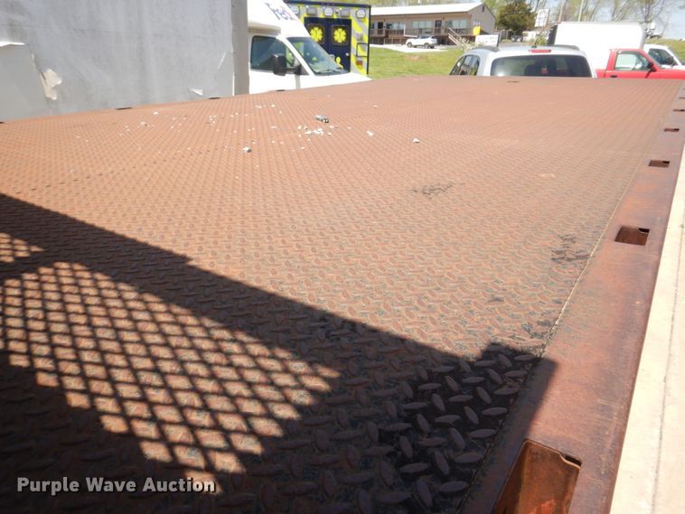 image for item DM7312 1998 Chevrolet C6500  flatbed truck