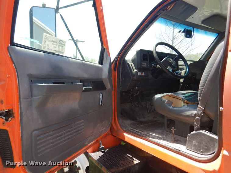 image for item DM7312 1998 Chevrolet C6500  flatbed truck