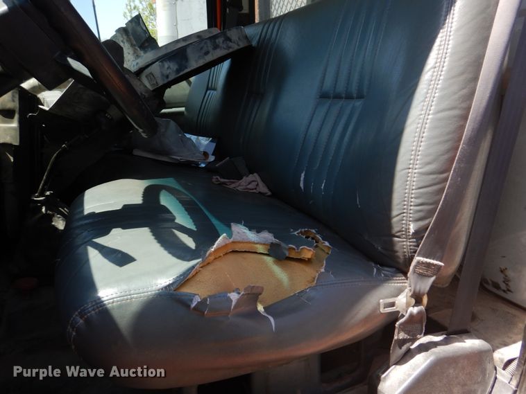 image for item DM7312 1998 Chevrolet C6500  flatbed truck