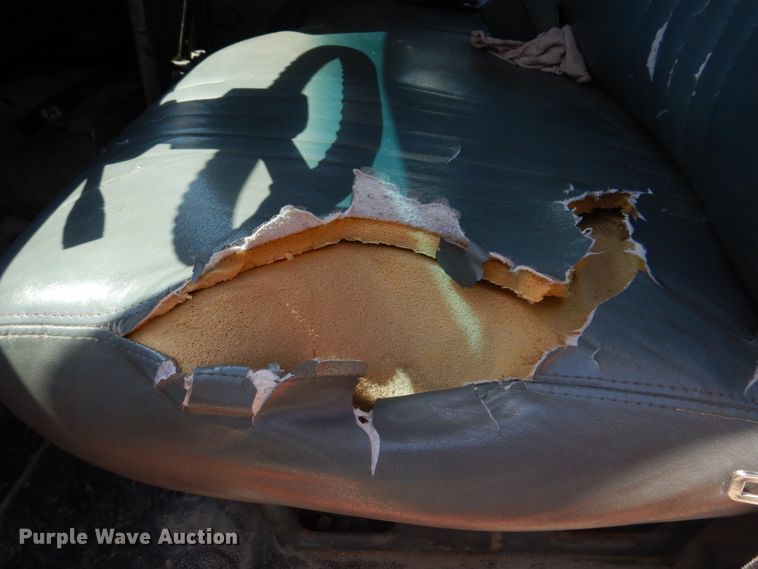 image for item DM7312 1998 Chevrolet C6500  flatbed truck