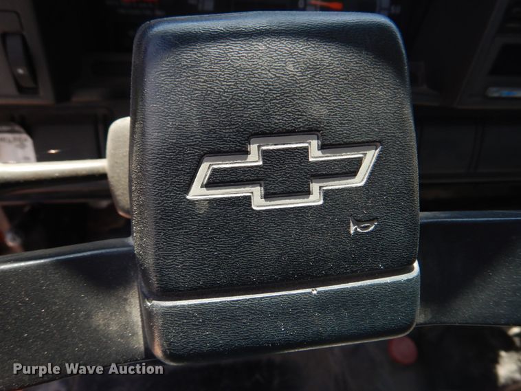 image for item DM7312 1998 Chevrolet C6500  flatbed truck