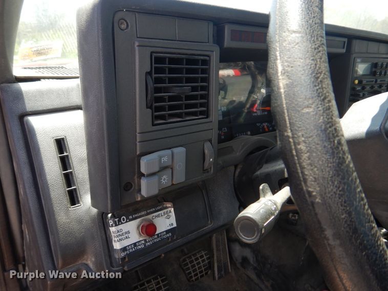 image for item DM7312 1998 Chevrolet C6500  flatbed truck