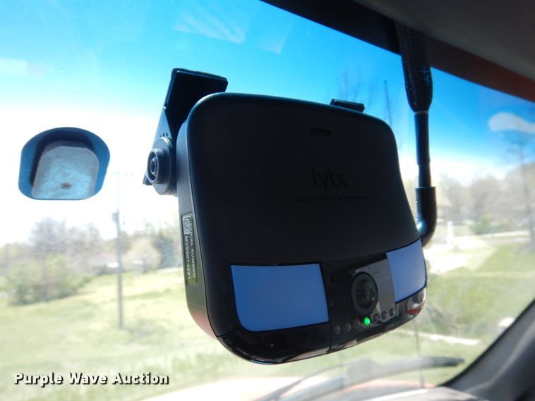 image for item DM7312 1998 Chevrolet C6500  flatbed truck