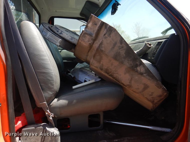 image for item DM7312 1998 Chevrolet C6500  flatbed truck