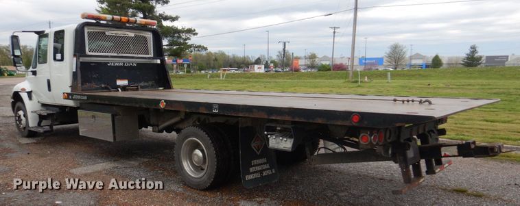 image for item DM7314 2007 International 4300  rollback truck