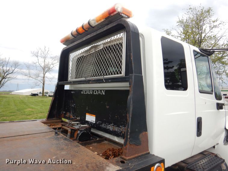 image for item DM7314 2007 International 4300  rollback truck