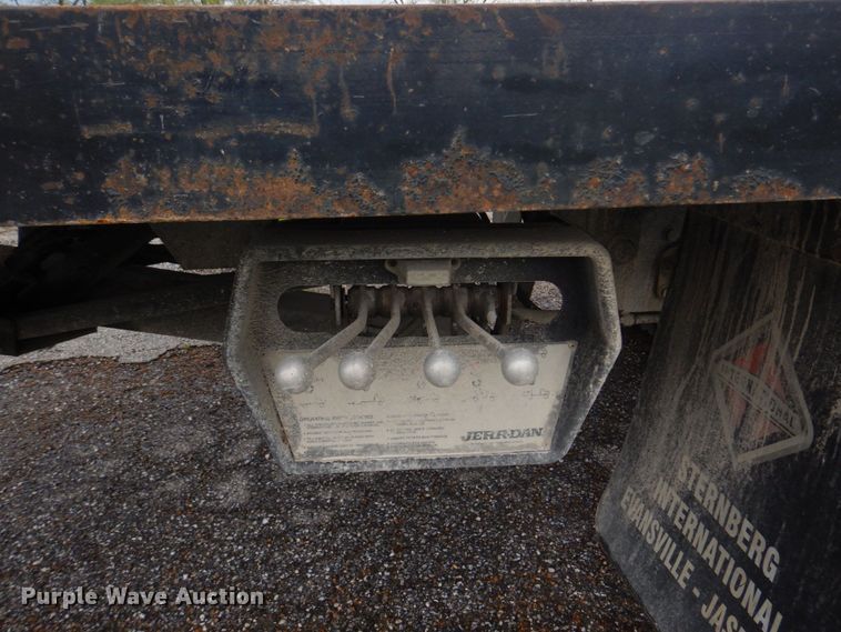 image for item DM7314 2007 International 4300  rollback truck