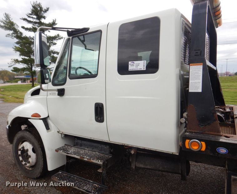 image for item DM7314 2007 International 4300  rollback truck