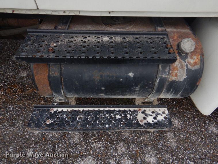 image for item DM7314 2007 International 4300  rollback truck