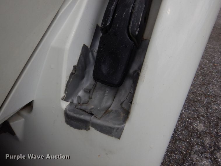 image for item DM7314 2007 International 4300  rollback truck