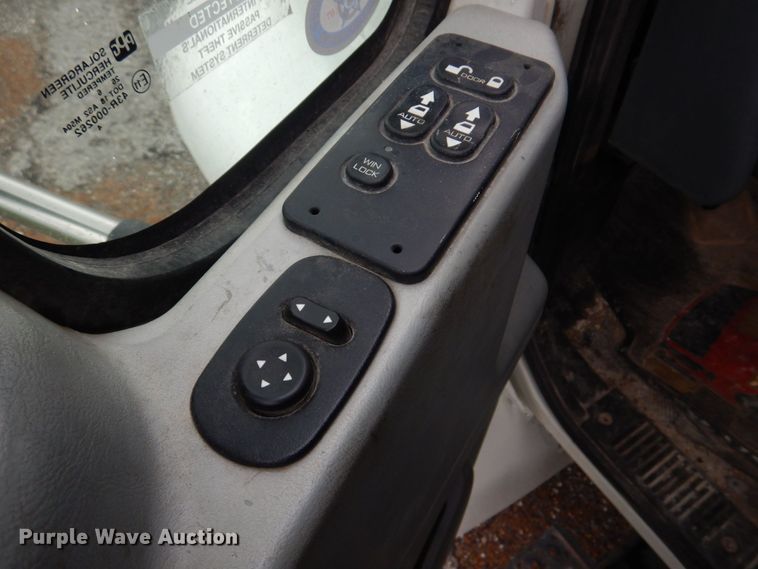 image for item DM7314 2007 International 4300  rollback truck