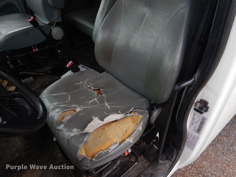 image for item DM7314 2007 International 4300  rollback truck