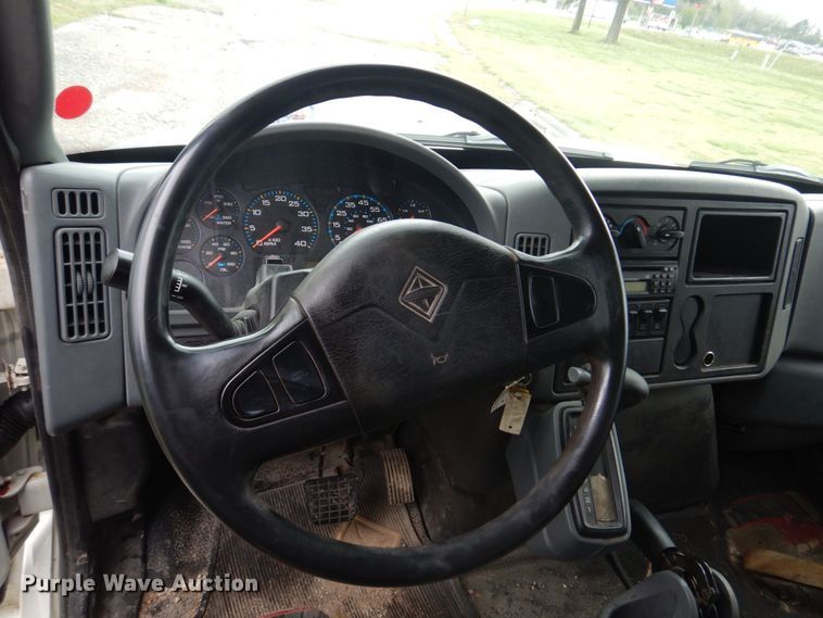 image for item DM7314 2007 International 4300  rollback truck