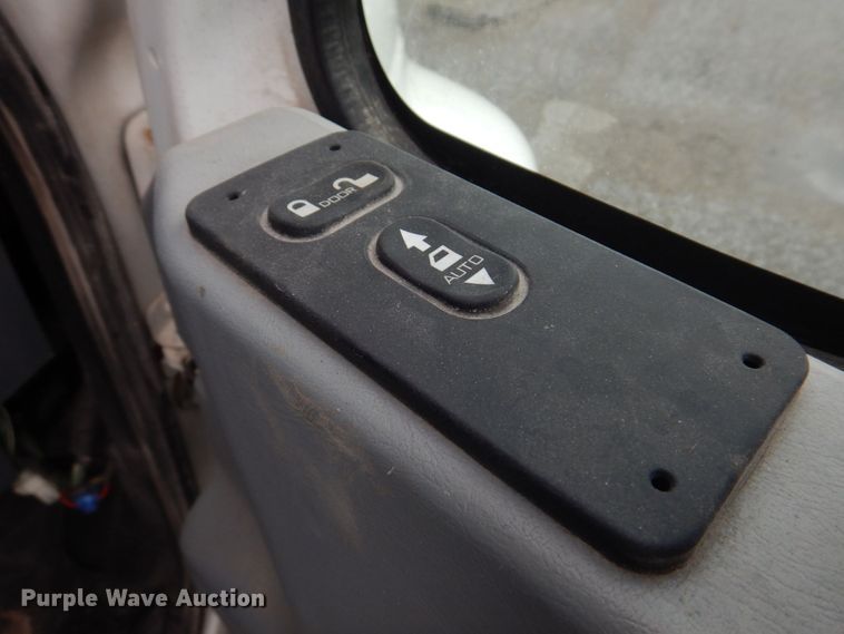 image for item DM7314 2007 International 4300  rollback truck