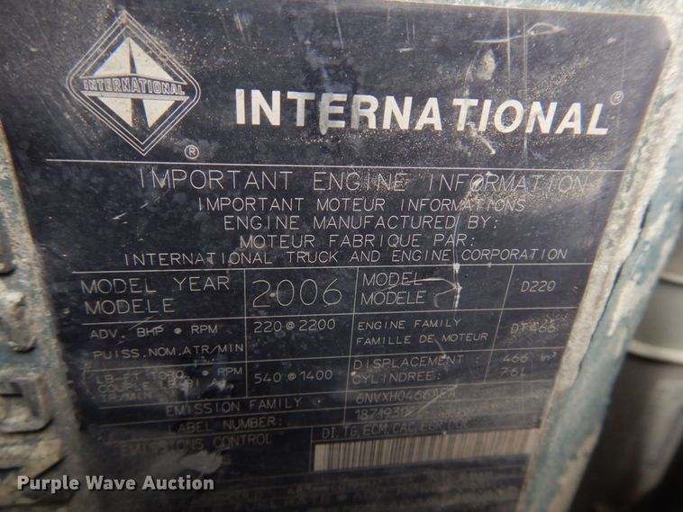 image for item DM7314 2007 International 4300  rollback truck