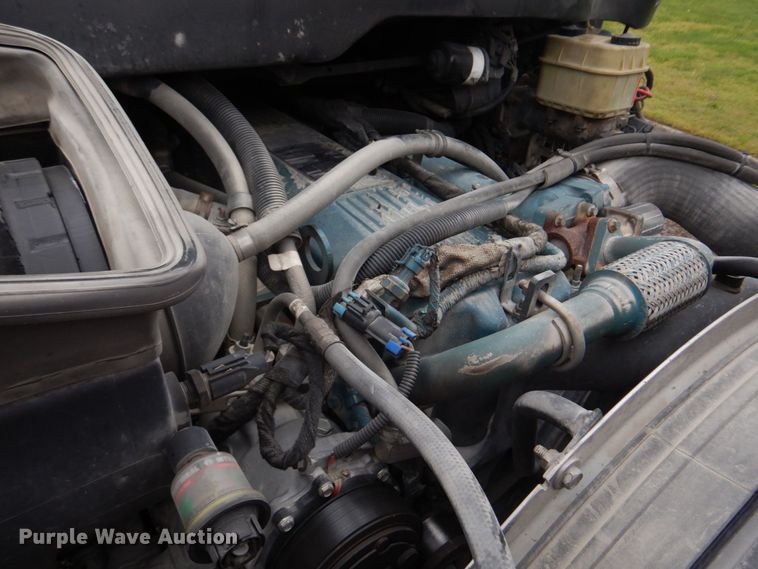 image for item DM7314 2007 International 4300  rollback truck