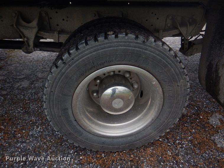 image for item DM7314 2007 International 4300  rollback truck