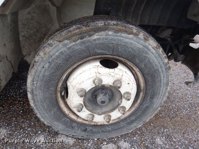 image for item DM7314 2007 International 4300  rollback truck