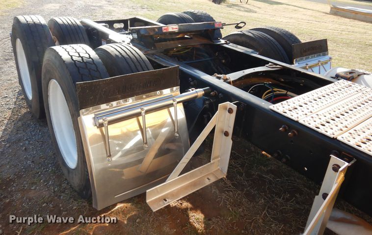 image for item DN0288 2012 Freightliner Cascadia 125  semi truck