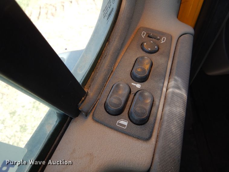 image for item DN0288 2012 Freightliner Cascadia 125  semi truck