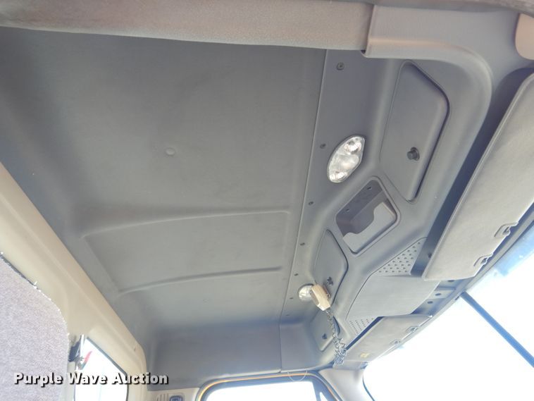 image for item DN0288 2012 Freightliner Cascadia 125  semi truck