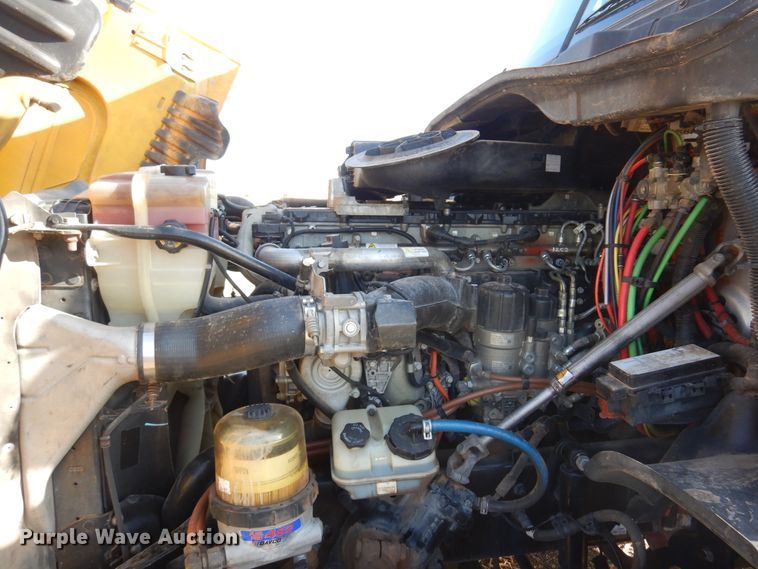 image for item DN0288 2012 Freightliner Cascadia 125  semi truck