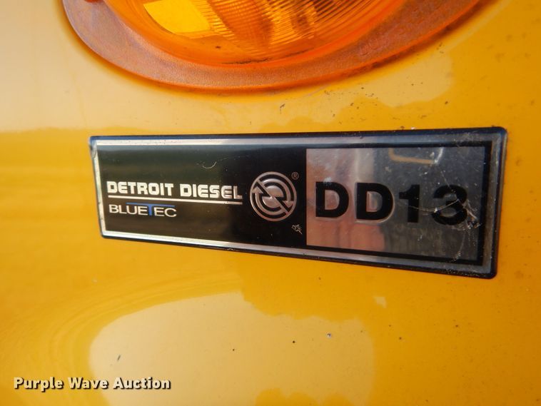 image for item DN0288 2012 Freightliner Cascadia 125  semi truck