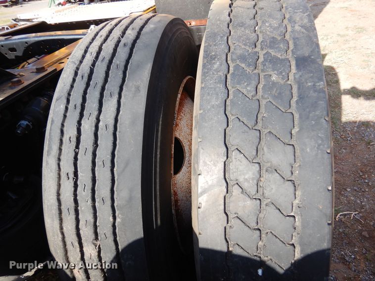 image for item DN0288 2012 Freightliner Cascadia 125  semi truck