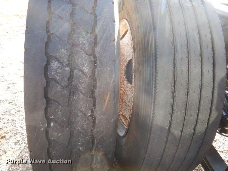 image for item DN0288 2012 Freightliner Cascadia 125  semi truck