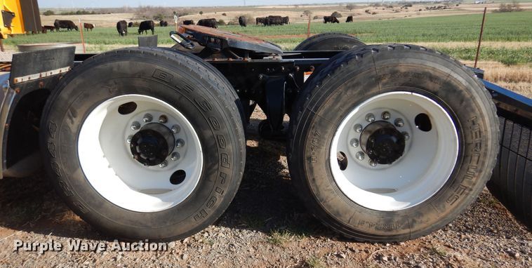 image for item DN0288 2012 Freightliner Cascadia 125  semi truck