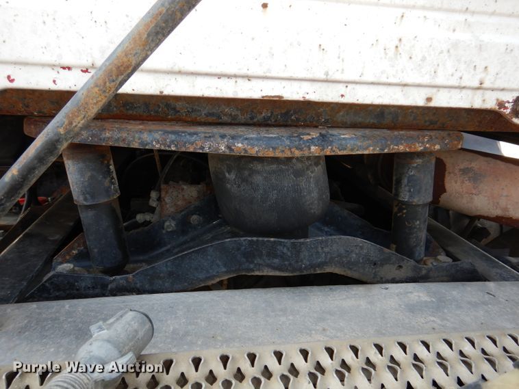 image for item DN7312 1997 Mack CH613  semi truck