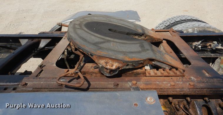 image for item DN7312 1997 Mack CH613  semi truck