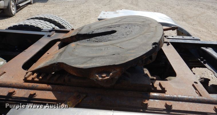 image for item DN7312 1997 Mack CH613  semi truck