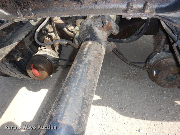 image for item DN7312 1997 Mack CH613  semi truck