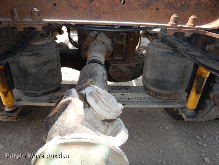 image for item DN7312 1997 Mack CH613  semi truck