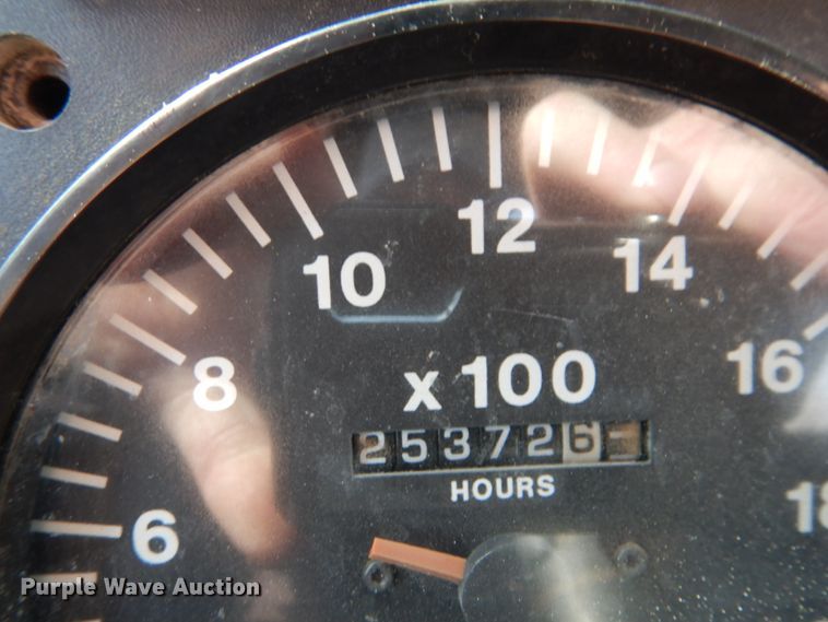 image for item DN7312 1997 Mack CH613  semi truck