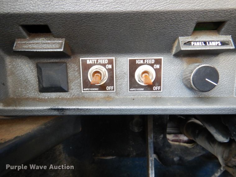 image for item DN7312 1997 Mack CH613  semi truck