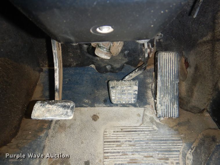 image for item DN7312 1997 Mack CH613  semi truck