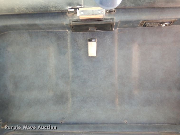 image for item DN7312 1997 Mack CH613  semi truck