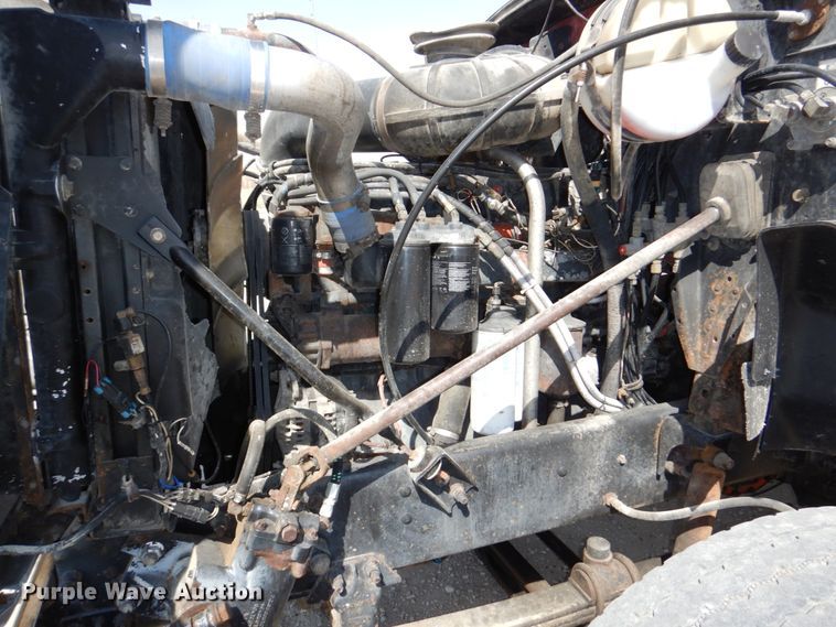 image for item DN7312 1997 Mack CH613  semi truck