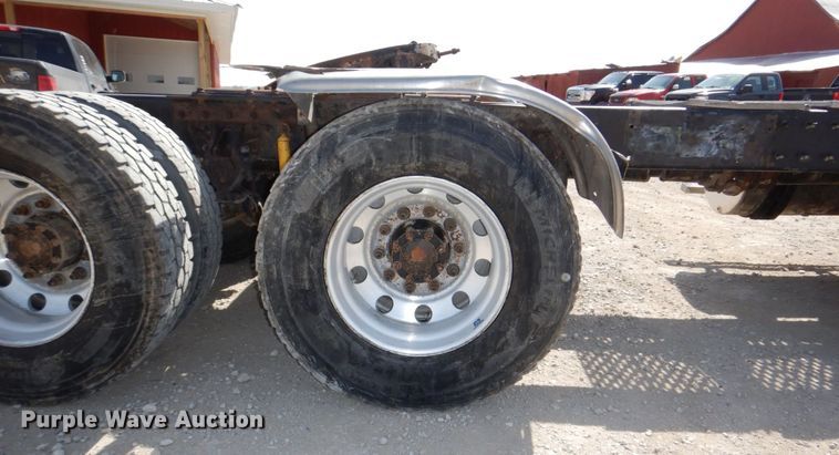 image for item DN7312 1997 Mack CH613  semi truck