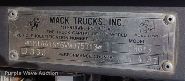 image for item DN7312 1997 Mack CH613  semi truck