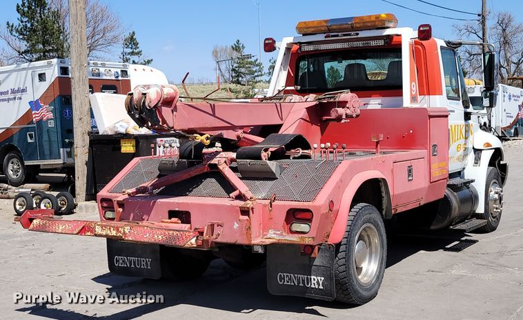 image for item DN7353 2003 International 4300  tow truck